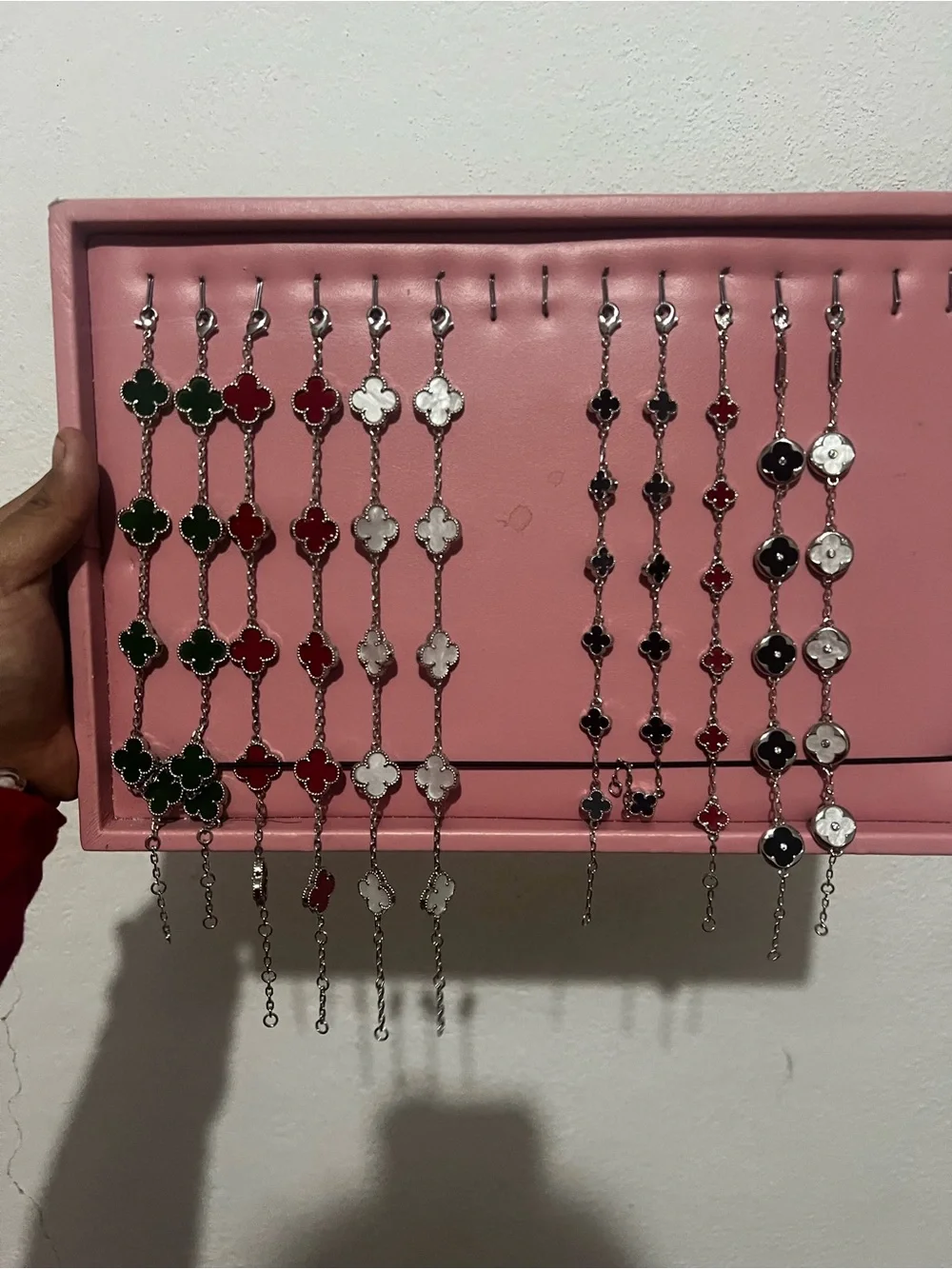 One clove bracelet